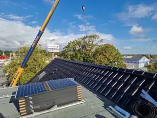 Modulanlieferung mit Kran